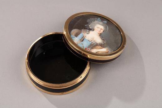 Box, gold, miniature, ivory, lady, Marie-Antoinette, 18th, century, tortoishell