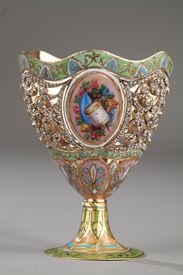 A GOLD AND ENAMEL ZARF. SWISS. EARLY 19TH CENTURY.