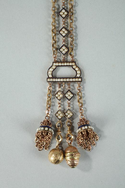 CHATELAINE WITH GOLD, ENAMEL, AND PEARLS.<br/>
LATE 18TH CENTURY WORK