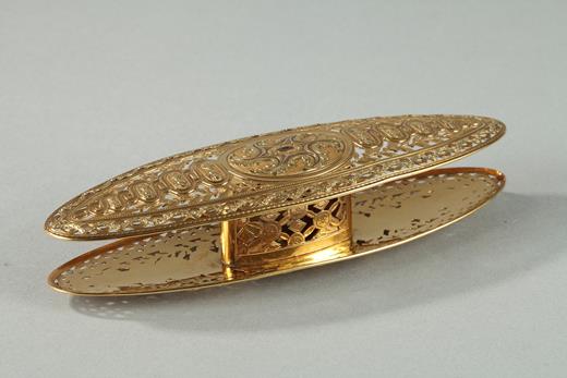 Large gold spool. louis XV period of Mathieu Coigny Louis XV, 18th century,