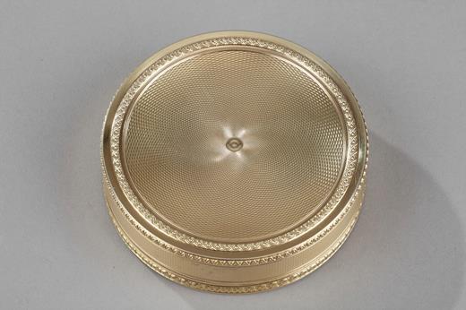 bonbonniere, vermeil, ronde, Boin Taburet, leather case, Louis XVI, 19th century