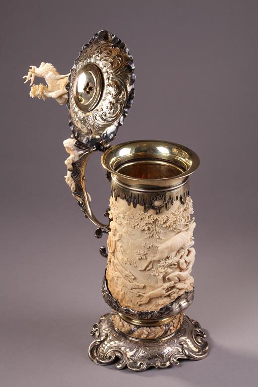 tankard, cup, silver, ivory, hunting, biche, red deer, dog, stag, forest, animal, rocaille, Rococo, Louis XV, Renaissance, XVIII,  Deutch, europe