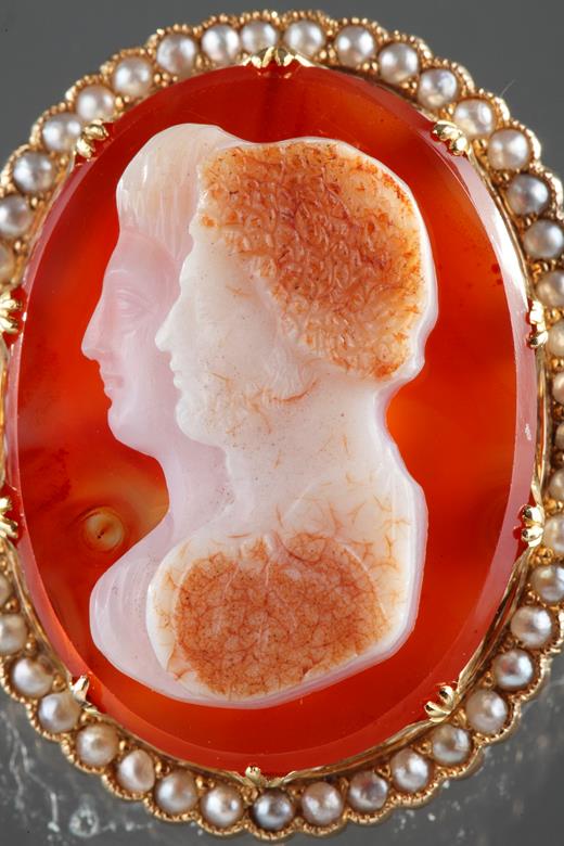 brooch, cmaeo, gold, 19th, Napoléon III, period, pearls, agata, buste, profil, woman, man, couple, époux, antique, effigie, carving