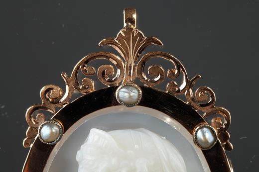 cameo, agata, brooch, Napoleon III, period, 16th century, gold, pearls