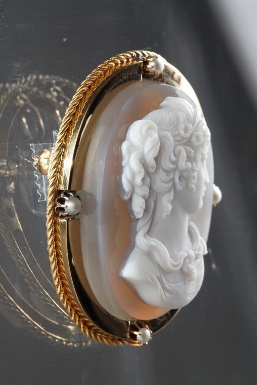 cameo, brooch, gold, pearls, period Napoleon III, antique, jewel