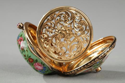 gold, vinaigrette, perfume, Charles X, box, jewel, flowers, 19th century