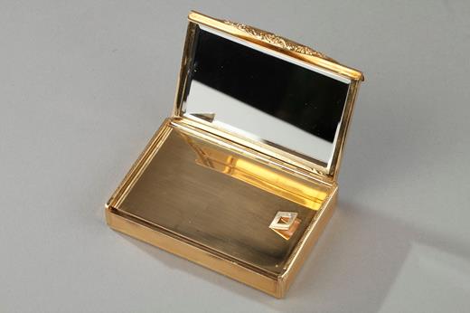 Gold, vanity case