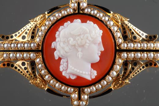 cameo, agate, booch, 19th century , period, Napoléon III, gold, portrait, profil, buste, woman, pearls, enamel, black, floral,  mark, garantie, eagle headaigle