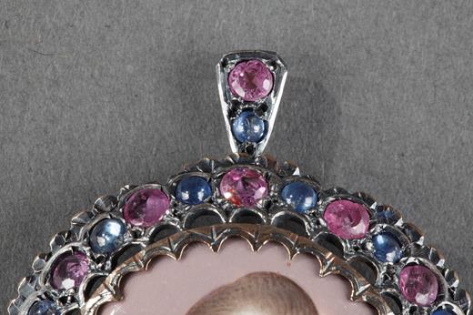 brooch, pendant, miniature, medallion, jewel, necklace, taste18th century , 19th century  man, portrait, vermeil, sapphires, rubies