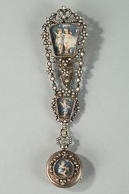 Châtelaine en argent, perles et miniature sur ivoire. XIXème siècle.