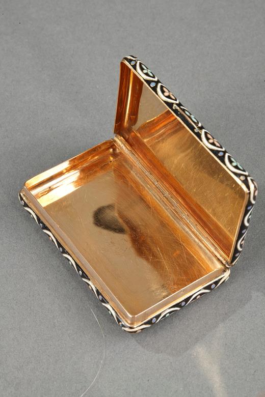 19th century gold and enamel champleve box arabesque decoration                 x