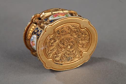box, gold, pendant, enamel, putti, 19th century, antiques, jewellery