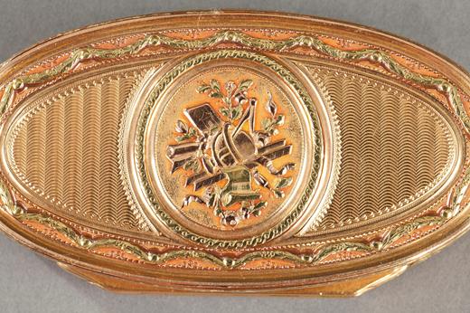 gold, box, snuff-box, 18th, century, Louis XVI, Versailles, trophies, music, guilloché