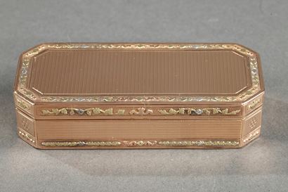 An early 19th century gold box. 