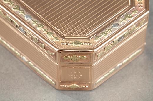 Gold box, gold snuff-box, gold, guilloché, 18th century, Swiss, Louis XVI, Versailles