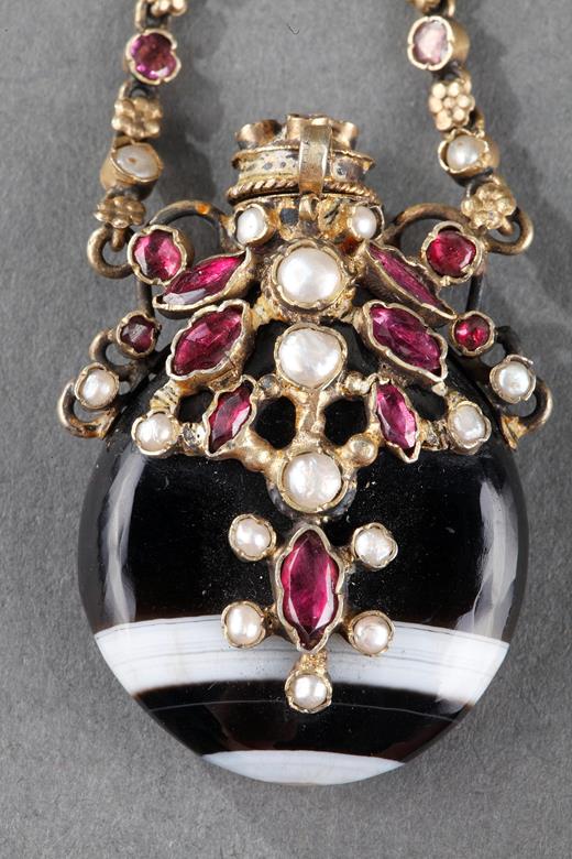 chatelaine, silver, hardstone, stone, flask, perfume, bottle, Autro-Hongrian, pearls, 19th, century
