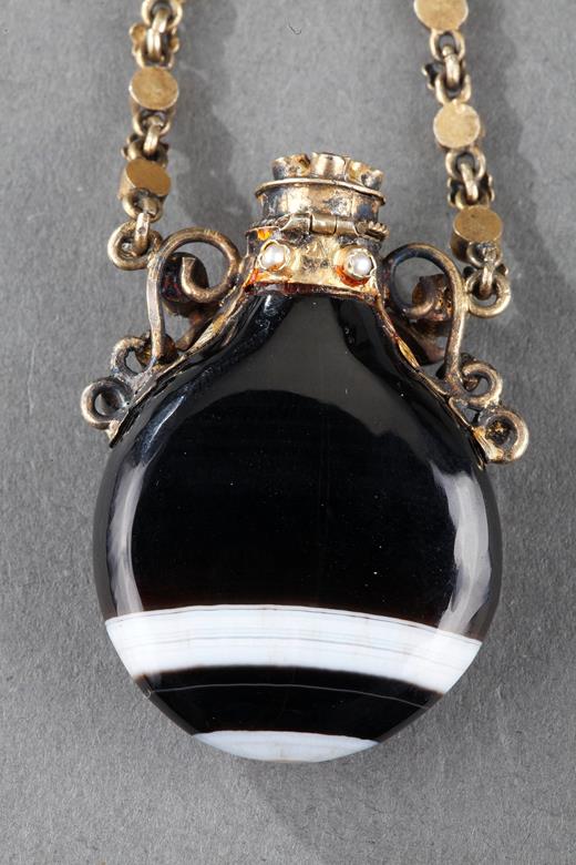 chatelaine, silver, hardstone, stone, flask, perfume, bottle, Autro-Hongrian, pearls, 19th, century