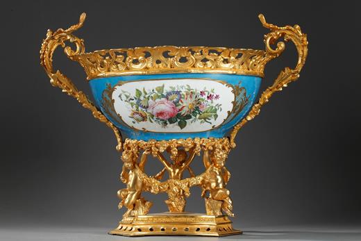 porcelain, ormolu, gilded, bronze, mounted, 19th, century, centerpiece, stle Louis XV