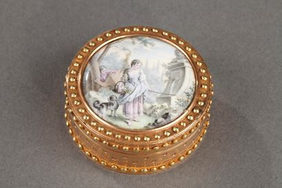 Pills box in gold and enamel 19th-century.