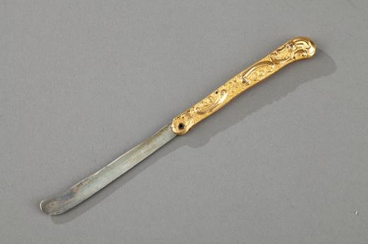gold, case, rocaille, George III, 18th, century, Ceres, knife, chatelaine