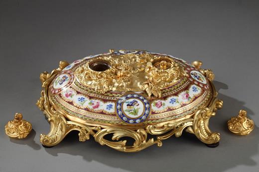 Inkwell in gilded bronze and porcelain, mid-19th century