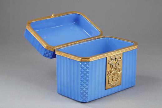 casket, bue opaline Charles X, jewellery box, 19th Century, Creusot, Baccarat