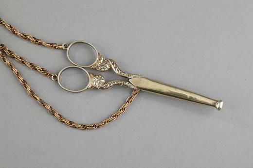 Chatelaine, gold, vermeil, gilt, scissor, needle, case, thimble, case, sewing, Restauration, 19th century, bride 