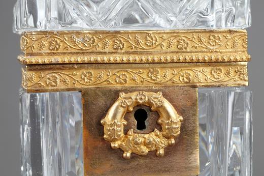 cut-crystal jewellery box in crystal and gilt brass 19th century