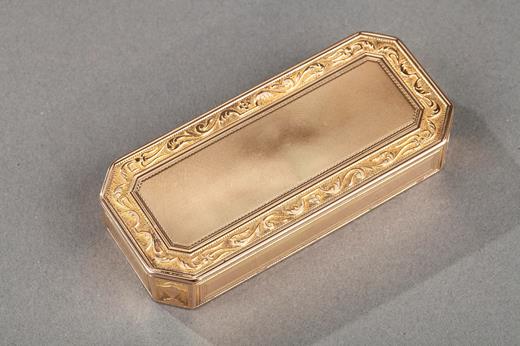 Louis XVI  Neoclassical gold snuff-box by jacques  Guillemot 