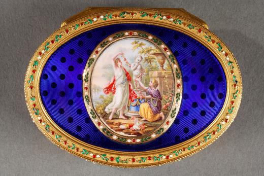 18th cnetury gold and blu enamel with mythological scene