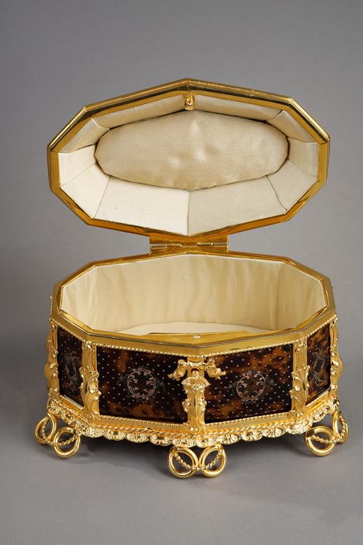 boxe, case, jewellery box, casket, tortoiseshell, ormolu, gild, gold, silk, Napoleon III, Victorian, Victoria, 19th century