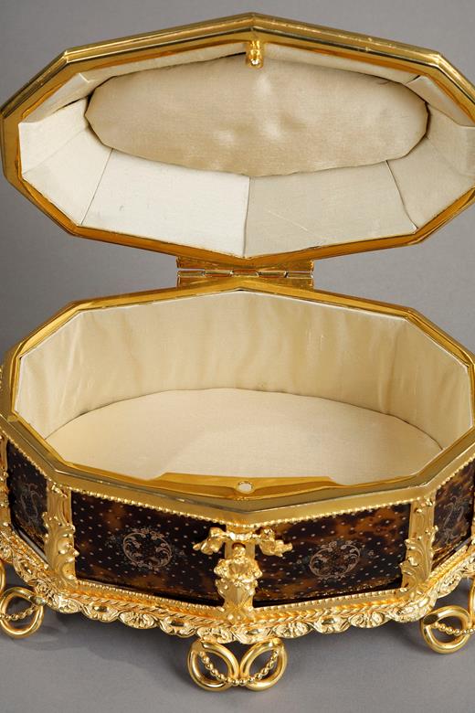 boxe, case, jewellery box, casket, tortoiseshell, ormolu, gild, gold, silk, Napoleon III, Victorian, Victoria, 19th century
