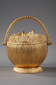 Encrier en bronze doré en forme de nid. Début du XIXème siècle.