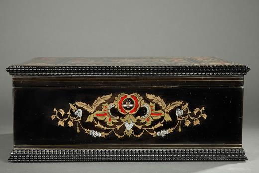 Napoleon3 casket inlaid with mother-of-pearl, tortoisehell and brass, Napoleon 3 casket, Antic casket, 19 century