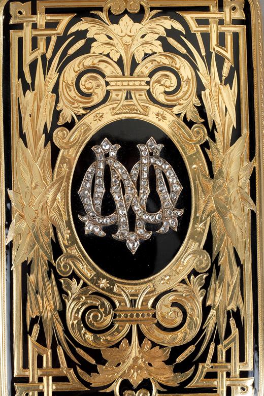 Snuff box or  card case 19th century diamond enamel