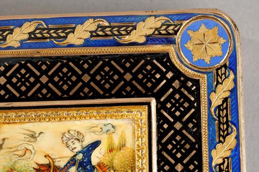 Snuff box gold enameled 19th century Persian orientaliste