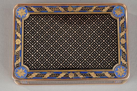 Snuff box gold enameled 19th century Persian orientaliste