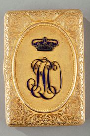 Boite en or et émail de présent au chiffre de Ferdinand Philippe Louis, Duc d'Orléans. XIXème siècle. 