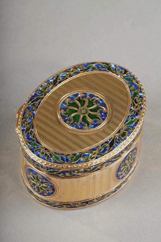 snuffbox, 18th century, gold snuffbox, gold and enamel box, lapislazuli color