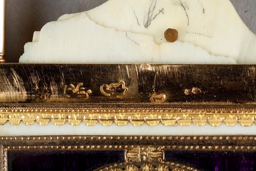gold case fixé sous verre in gold souvenir d'amitié 18th century