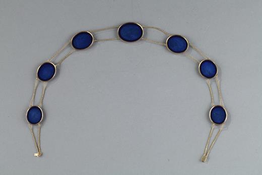 Gold necklace with micomosaic.
Early 19th century. 