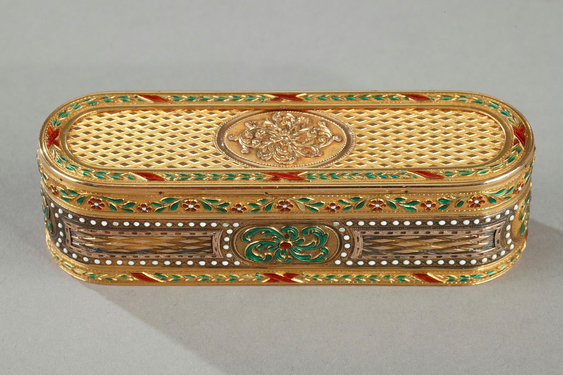 18th century Gold and enamel snuff-box.