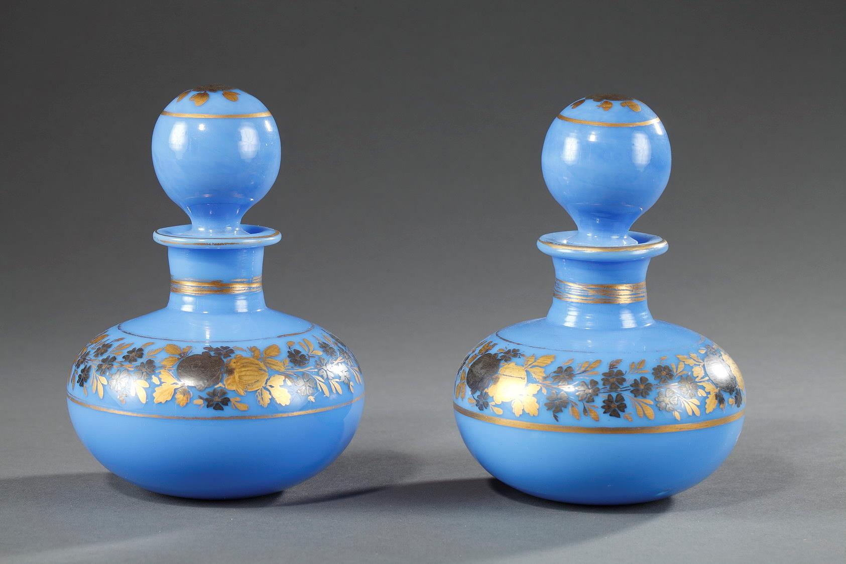 A pair of blue opaline crystal flask.
Restauration Period. 