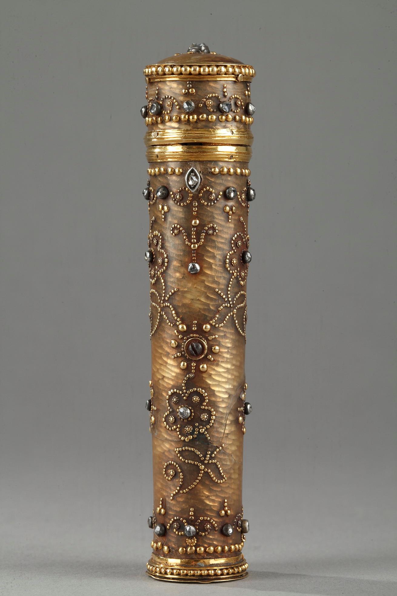 case, gold, guilloché, diamond, peas, flowers, horn, 18th, century, message, needle.