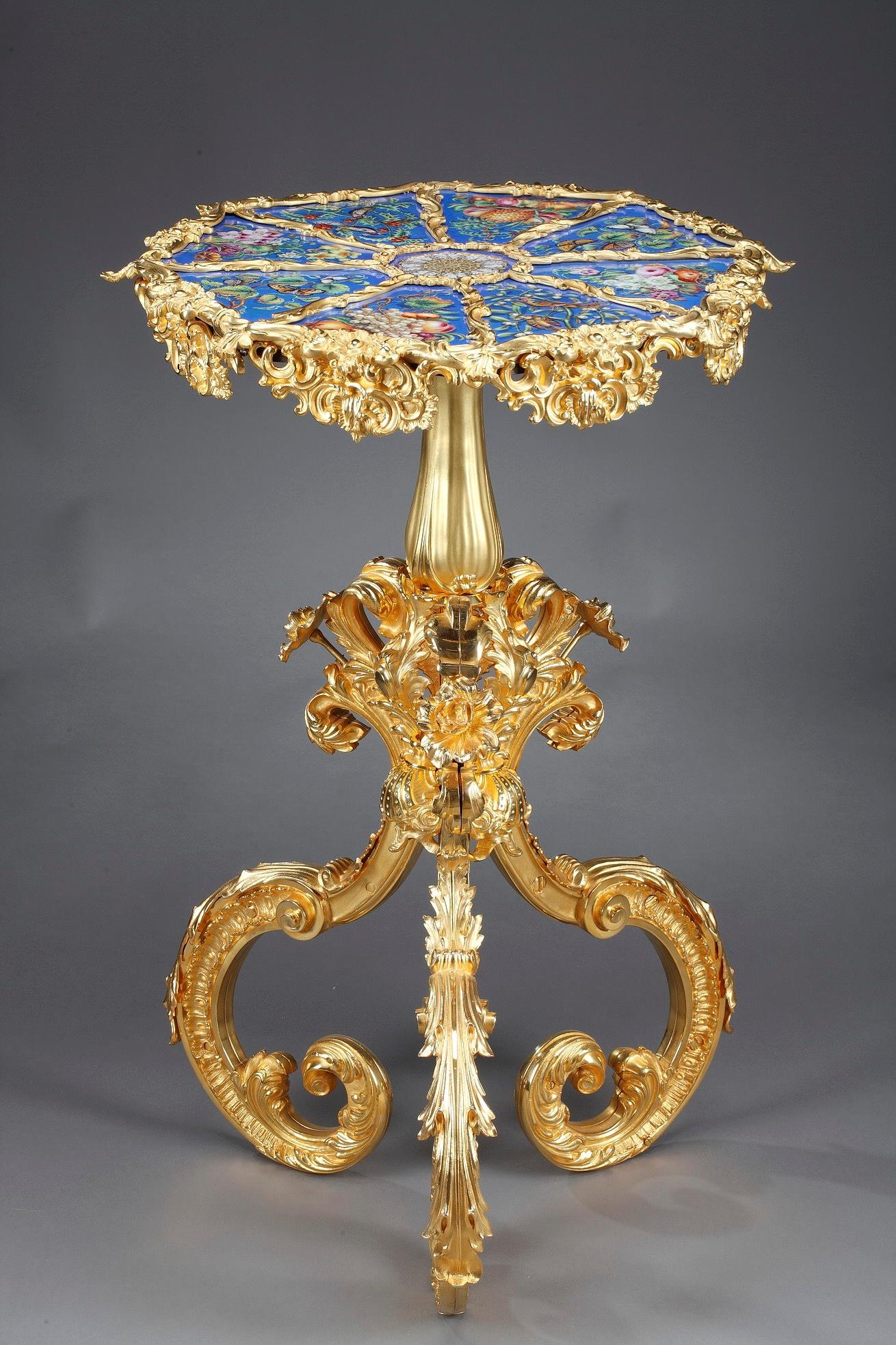 Porcelain Gueridon Table in Rocaille Style.